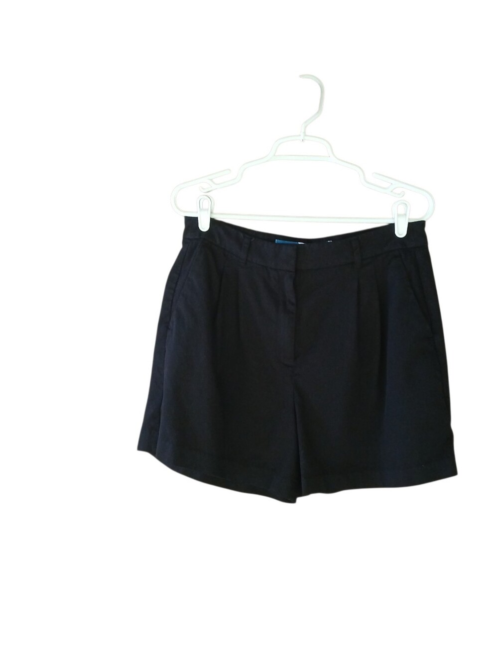 Old Navy Black Extra High Rise Pleat Front 5" Shorts Medium